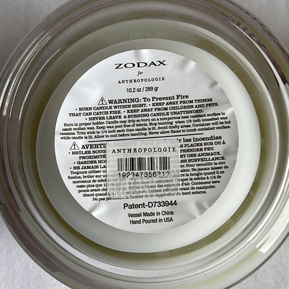 Zodax for Anthropologie White Rose Set of 2 Candles. - Picture 4 of 5